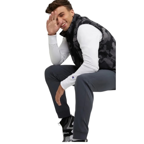 NWT Champion Camo Cozy High Pile Vest, Script Logo - Picture 4 of 8